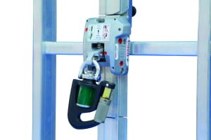 Wózek asekuracyjny do pionowego systemu szynowego HACA Multi Safe Typ 0529.74.30 / wieże telekomunikacyjne